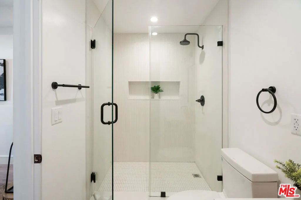 6048 Burwood Avenue, Los Angeles, California 90042 home-pic-32